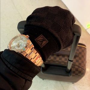 Meet your Posher, Christopher